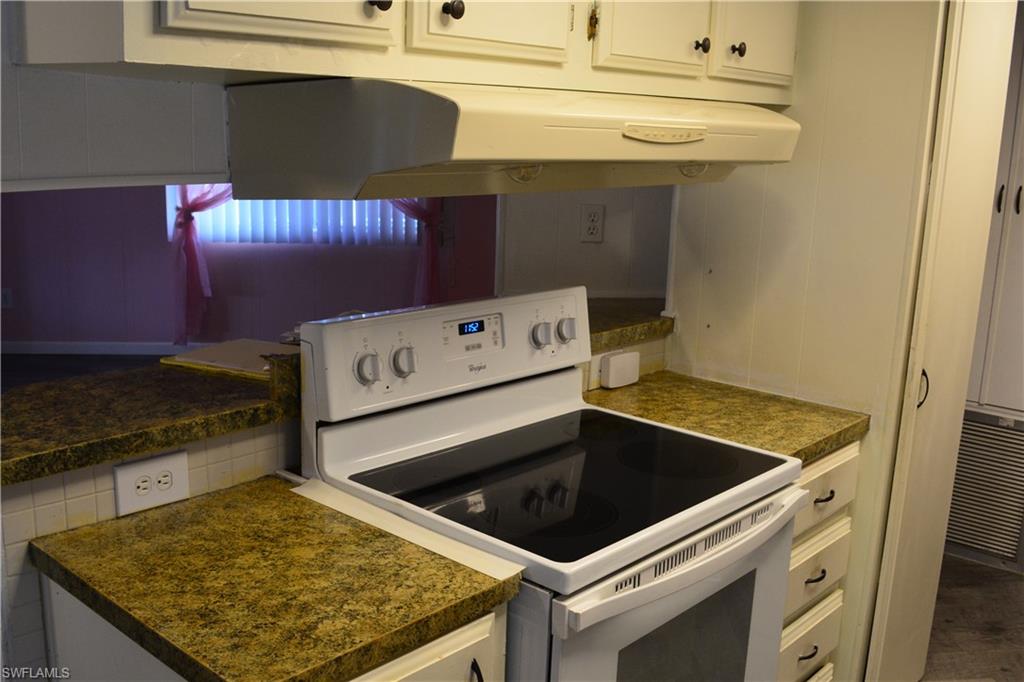 LEESURE VILLAGE - Residential