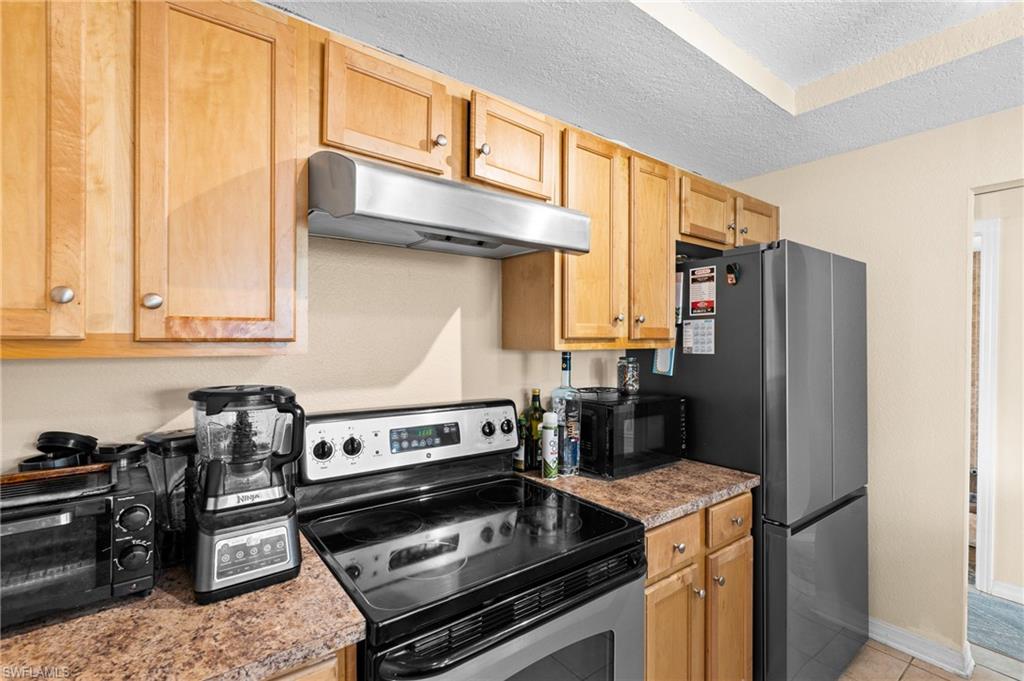 PALMS AT WATERS EDGE - Residential