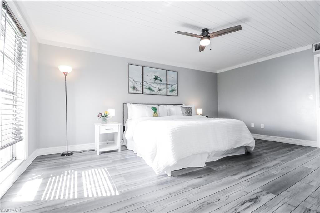 LAKEWOOD VILLAS - Residential