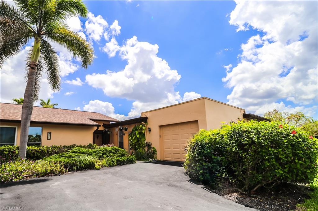 LAKEWOOD VILLAS - Residential