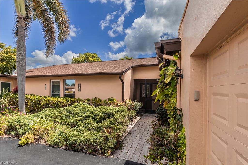 LAKEWOOD VILLAS - Residential