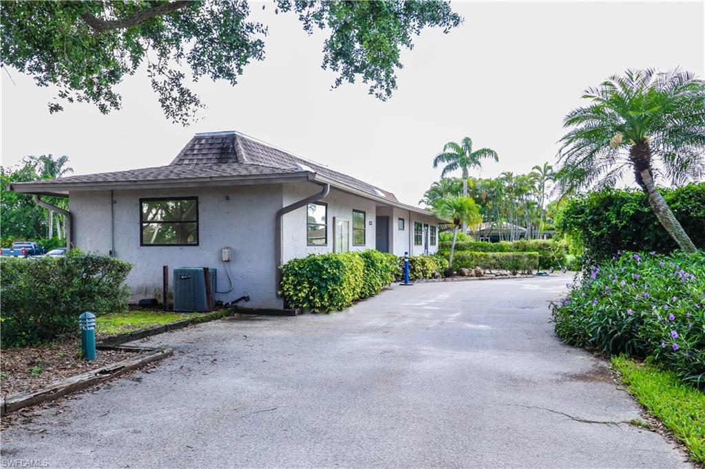 LAKEWOOD VILLAS - Residential