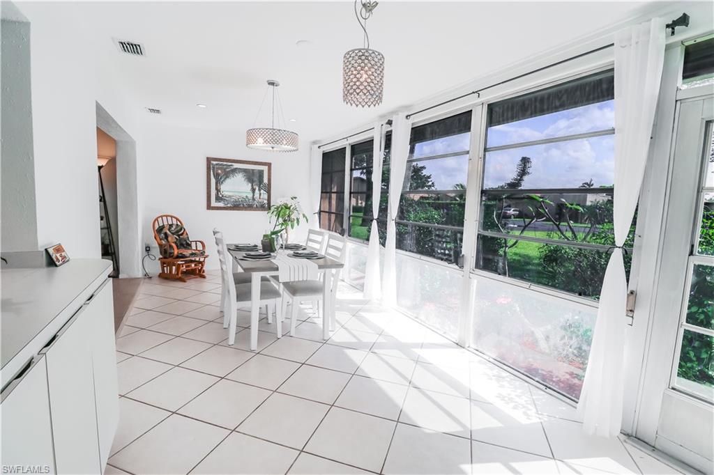 LAKEWOOD VILLAS - Residential