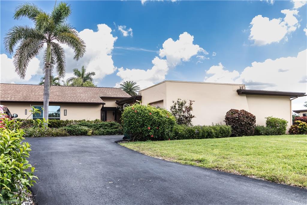 LAKEWOOD VILLAS - Residential