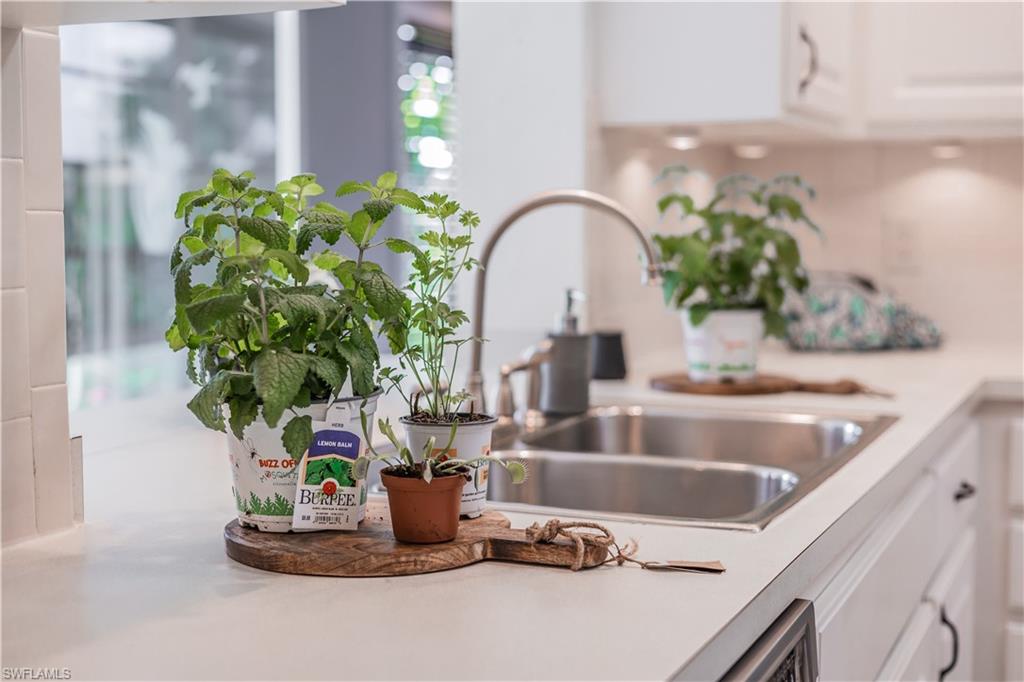 LAKEWOOD VILLAS - Residential