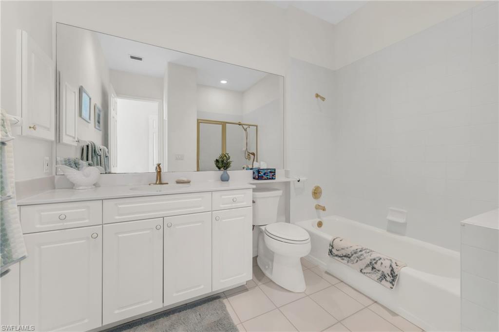 YACHT HARBOUR COVE - Residential