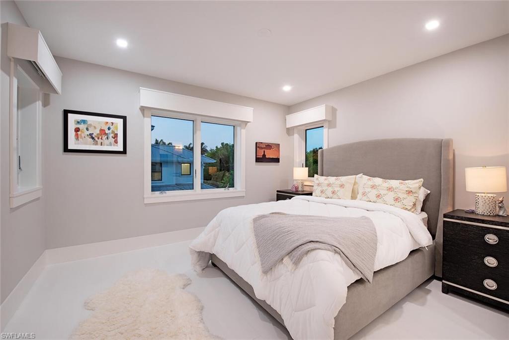 OLDE NAPLES - Residential