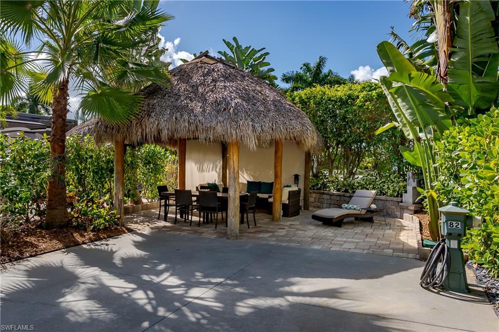 NAPLES MOTORCOACH RESORT - Land