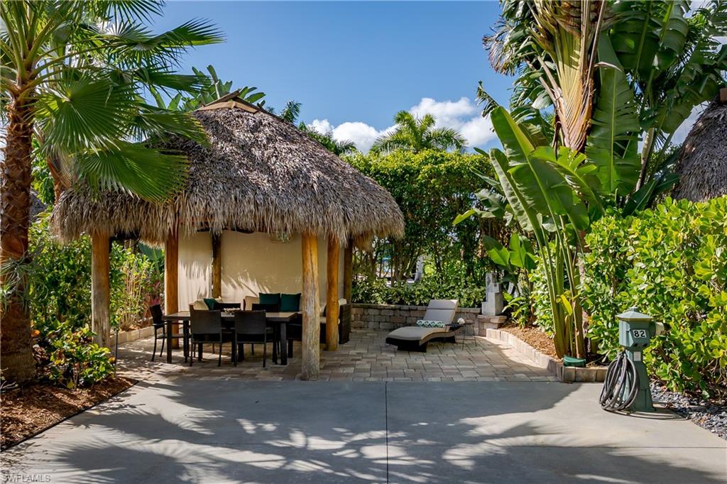 NAPLES MOTORCOACH RESORT - Land