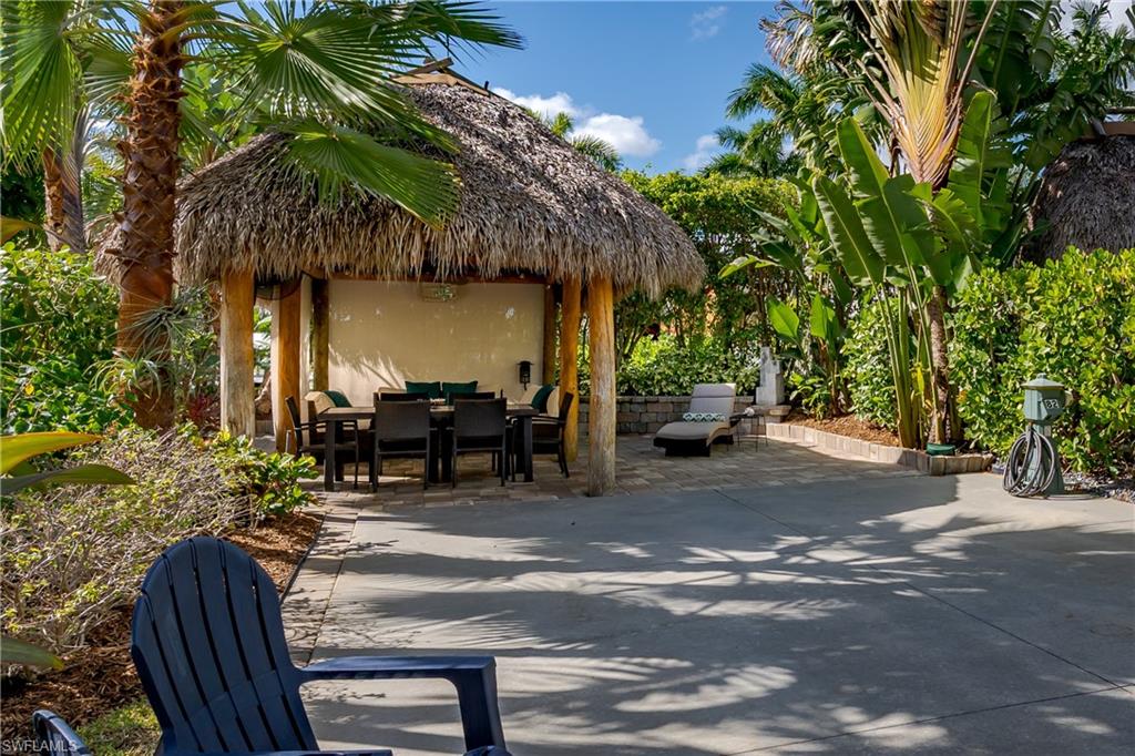 NAPLES MOTORCOACH RESORT - Land