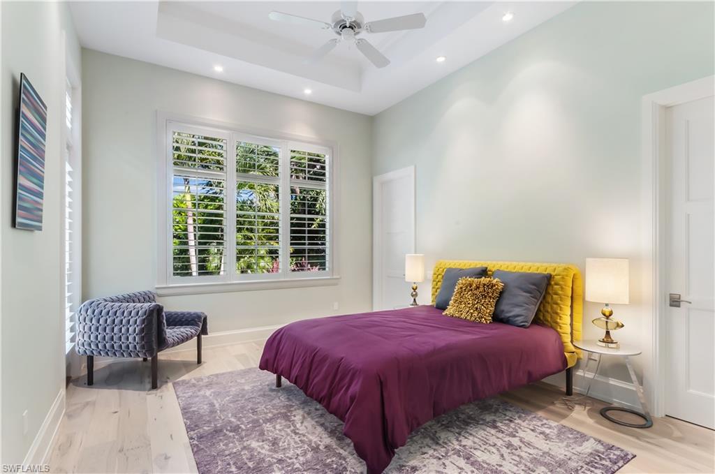 MOORINGS - Residential