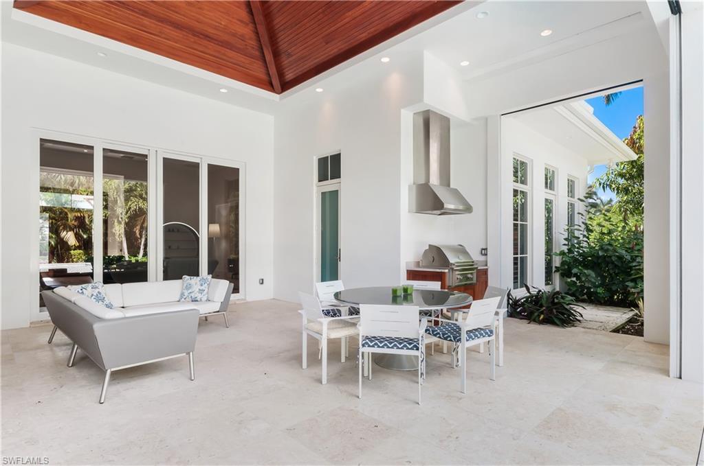 MOORINGS - Residential