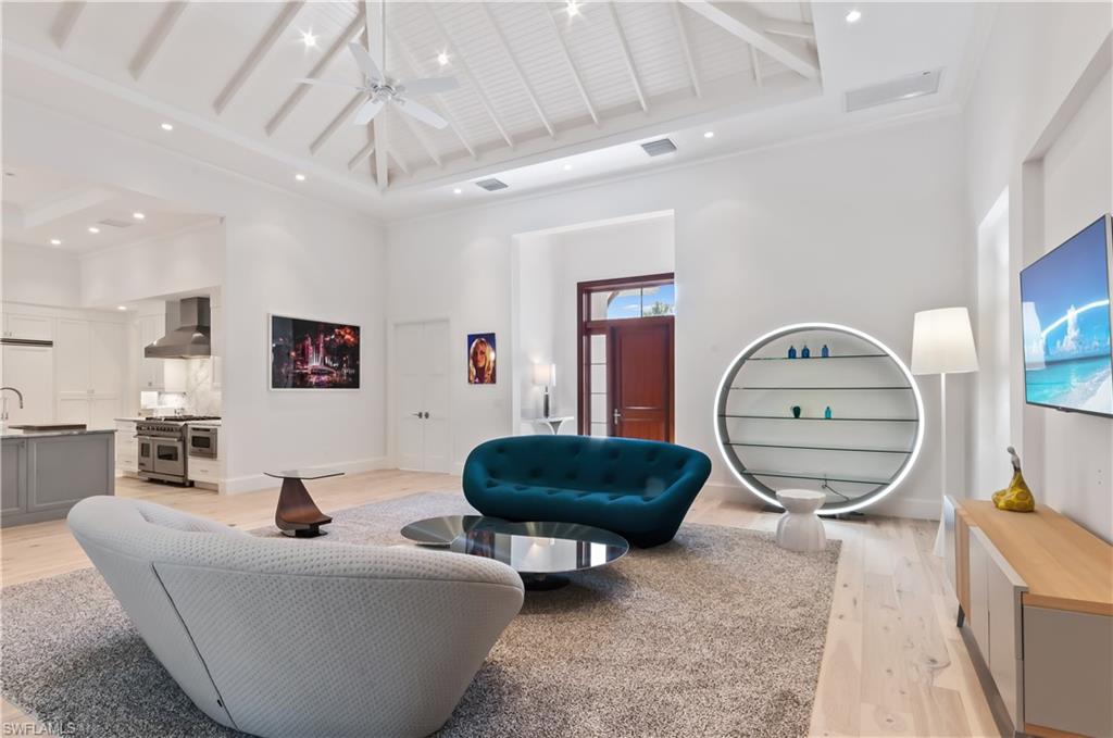 MOORINGS - Residential