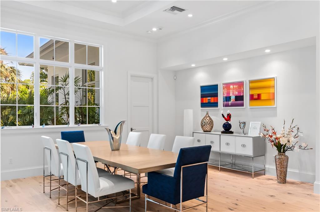 MOORINGS - Residential