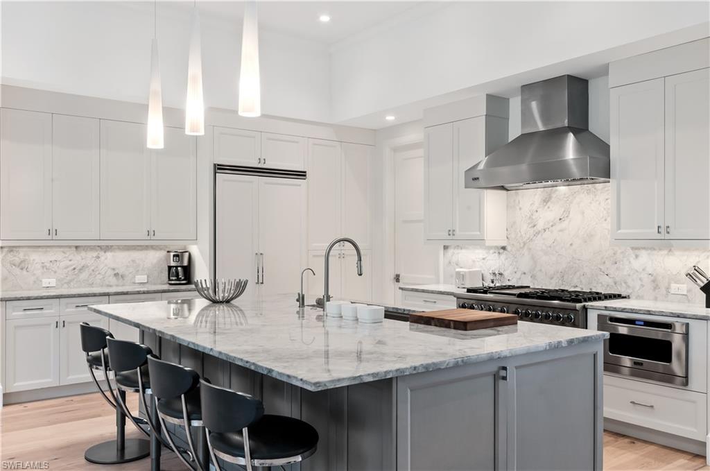 MOORINGS - Residential