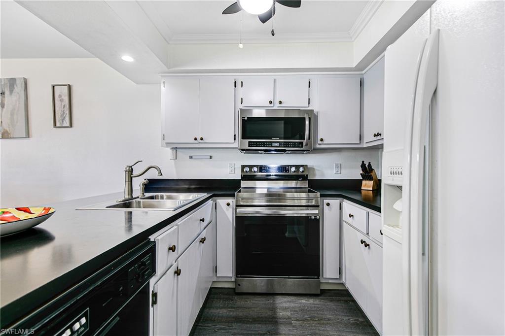 FOXMOOR VILLAGE CONDO - Residential