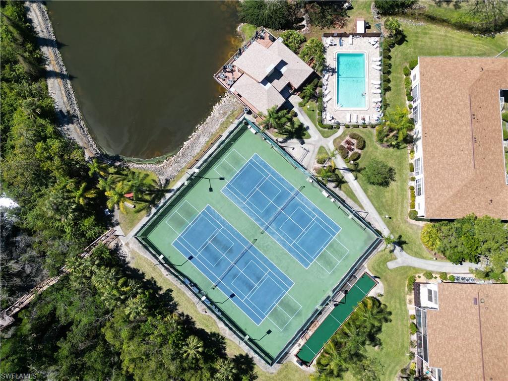 FOXMOOR VILLAGE CONDO - Residential