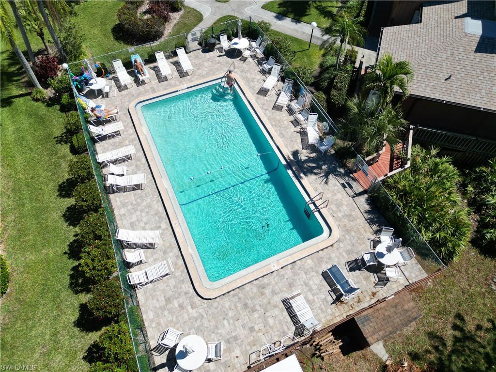 FOXMOOR VILLAGE CONDO - Residential