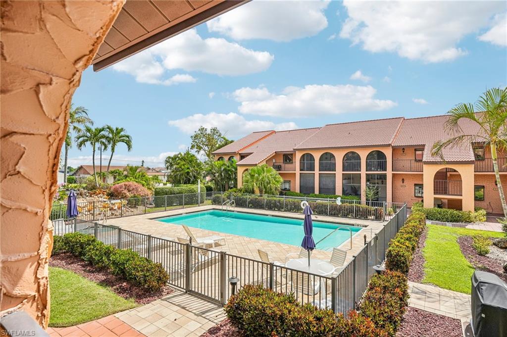 ROSE GARDEN VILLAS CONDO - Residential