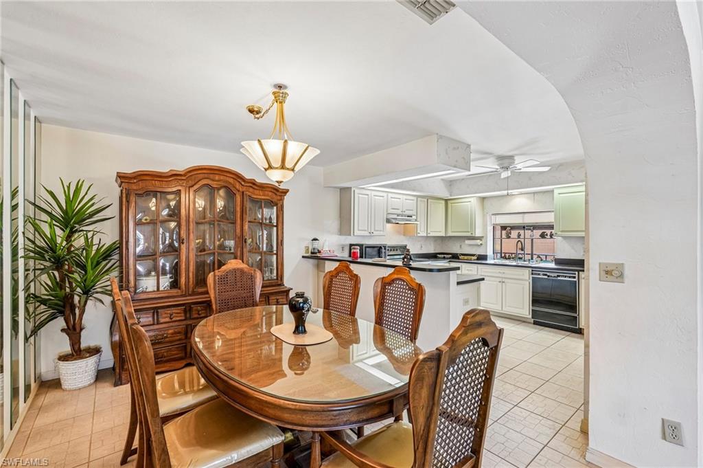 ROSE GARDEN VILLAS CONDO - Residential