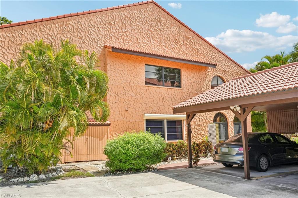 ROSE GARDEN VILLAS CONDO - Residential