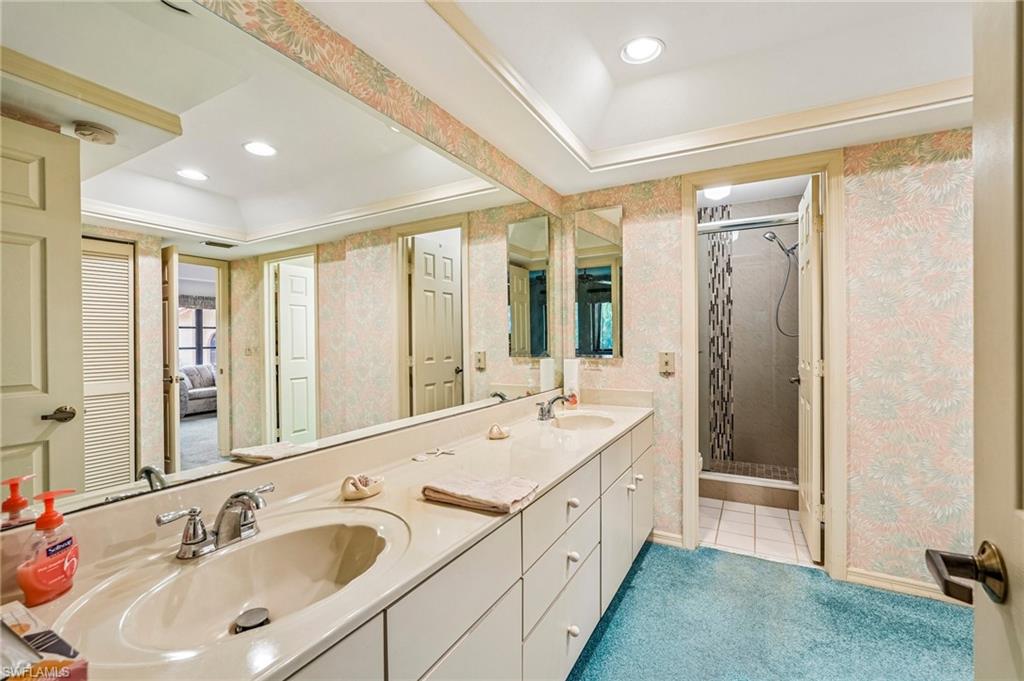 ROSE GARDEN VILLAS CONDO - Residential