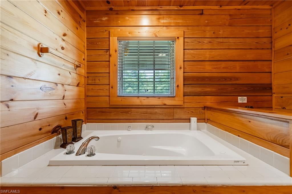 MONTURA - Residential