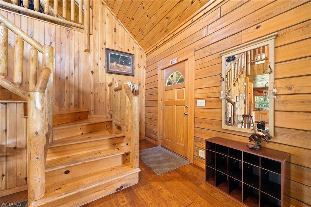 MONTURA - Residential