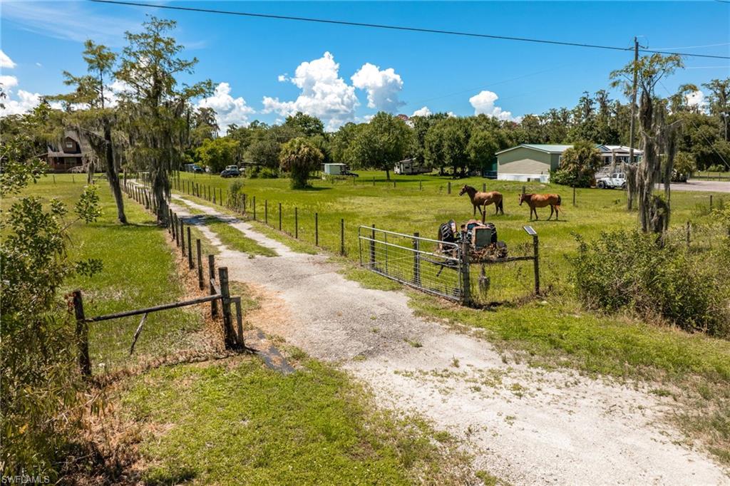 MONTURA - Residential