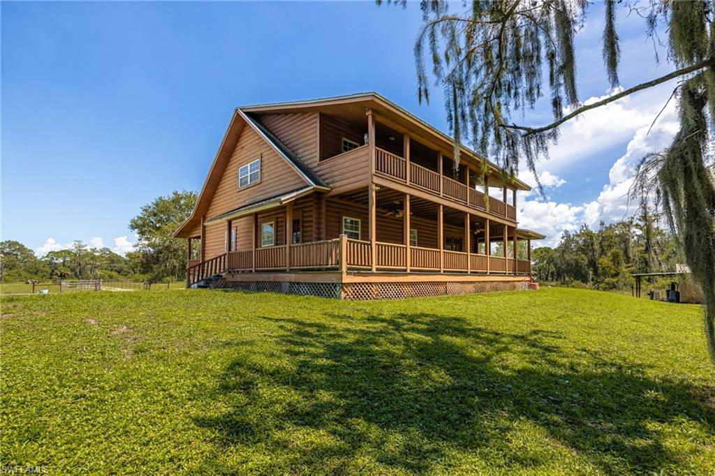 MONTURA - Residential