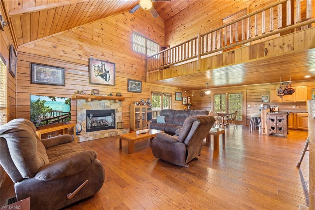 MONTURA - Residential