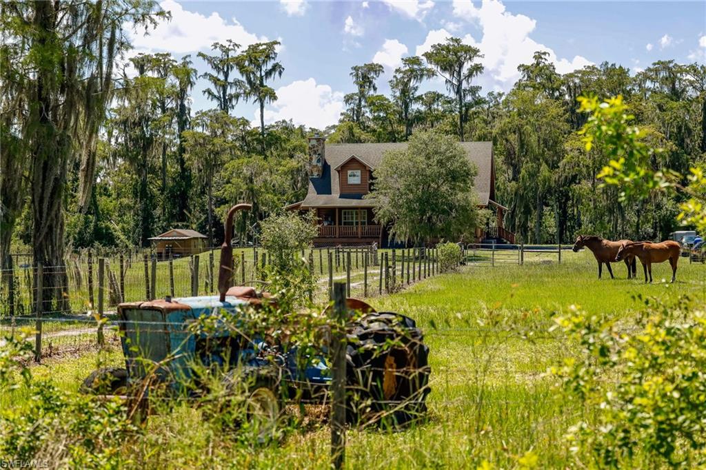 MONTURA - Residential