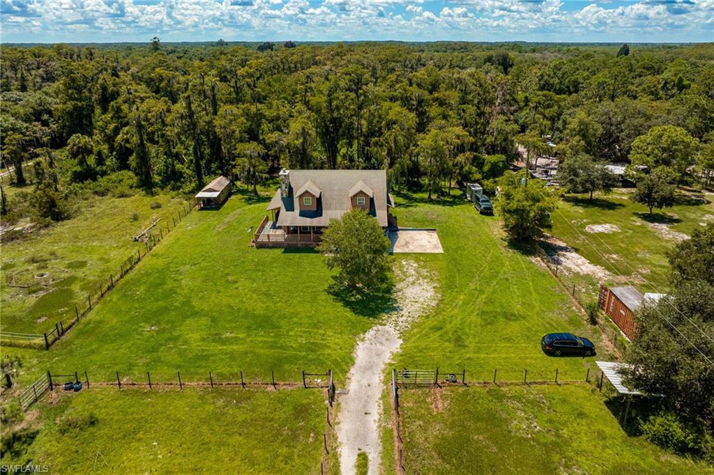 MONTURA - Residential