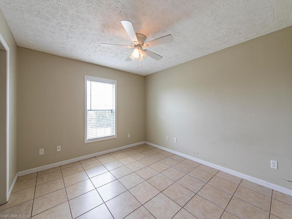 LEAWOOD LAKES - Residential