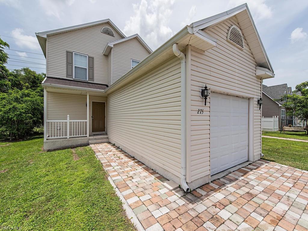 LEAWOOD LAKES - Residential