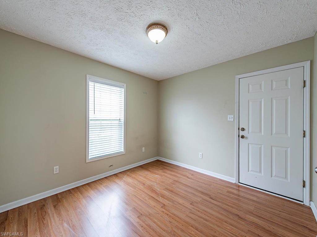 LEAWOOD LAKES - Residential