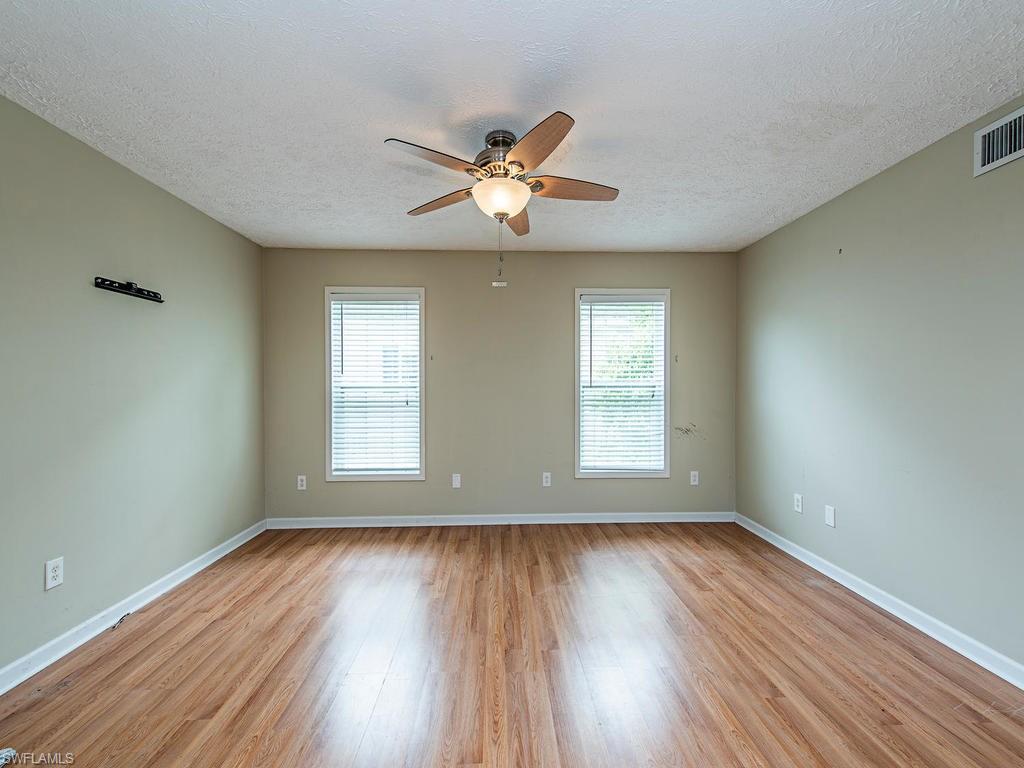 LEAWOOD LAKES - Residential