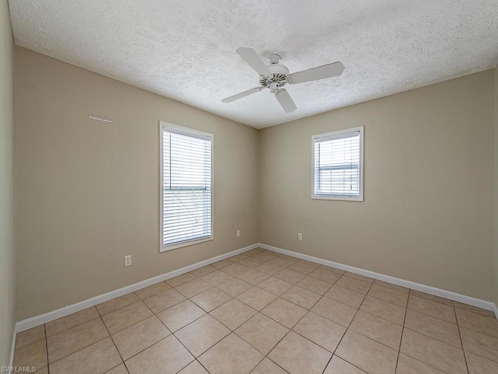 LEAWOOD LAKES - Residential