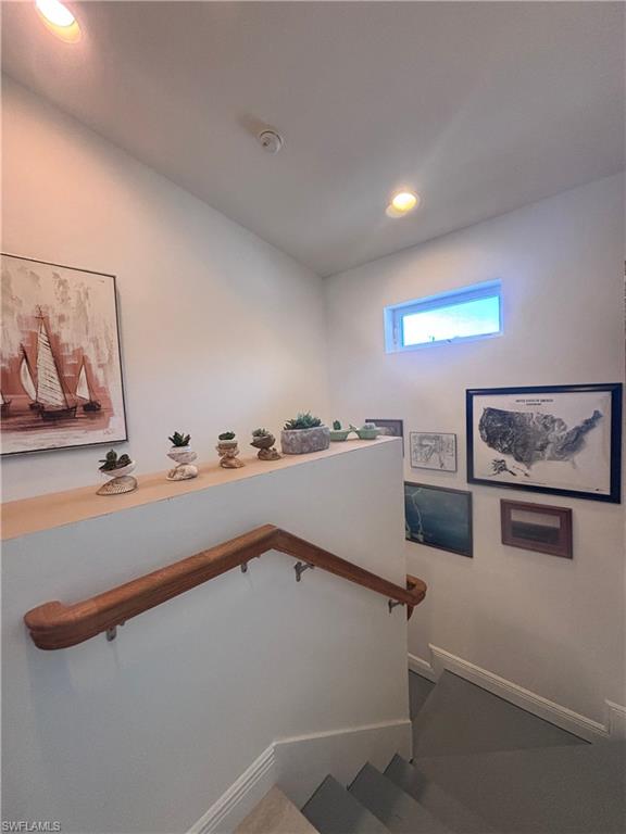 GULF ISLAND MANOR - Residential