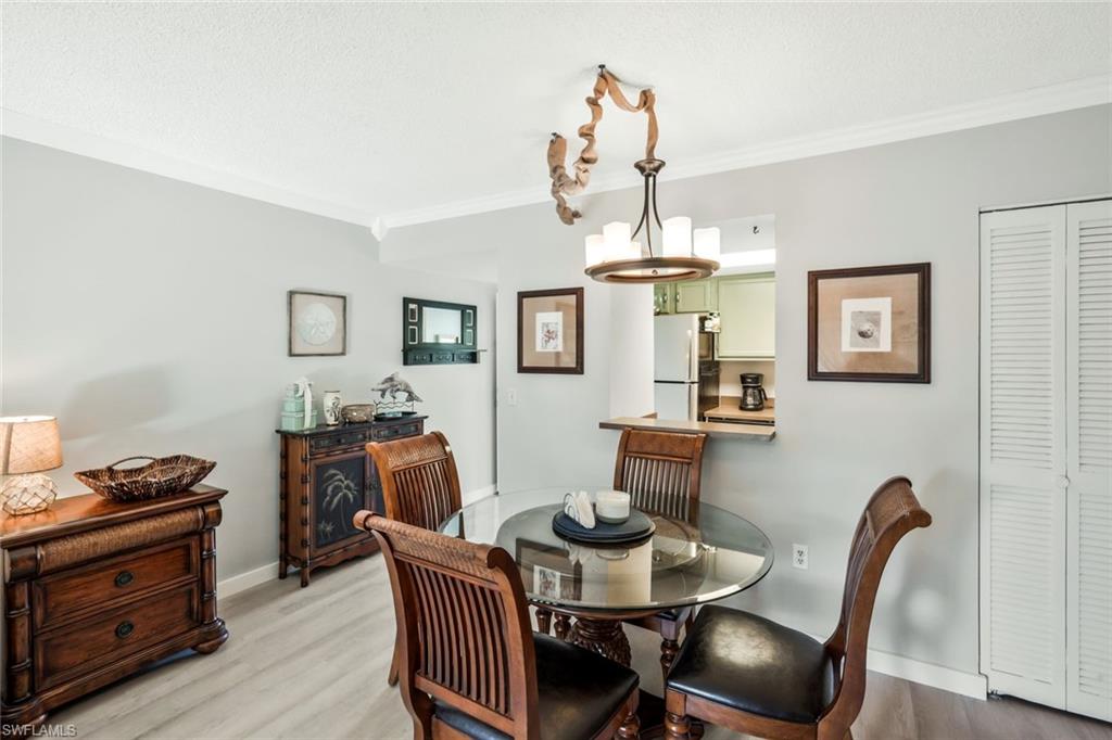 ISLAND MANOR APTS - Residential