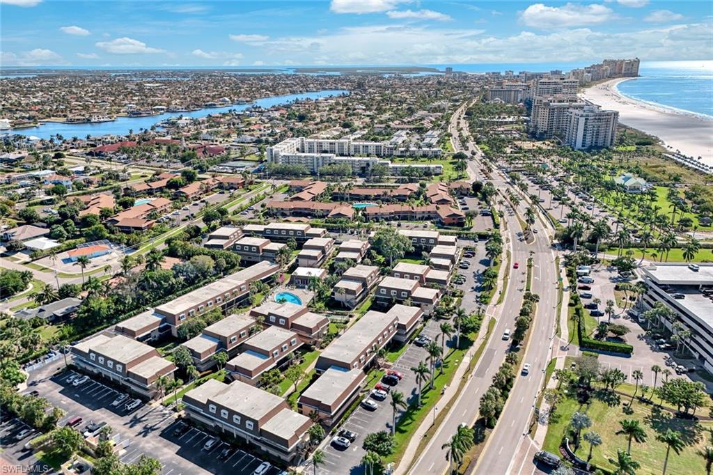 ISLAND MANOR APTS - Residential