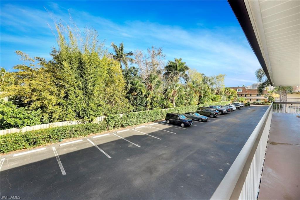 ISLAND MANOR APTS - Residential