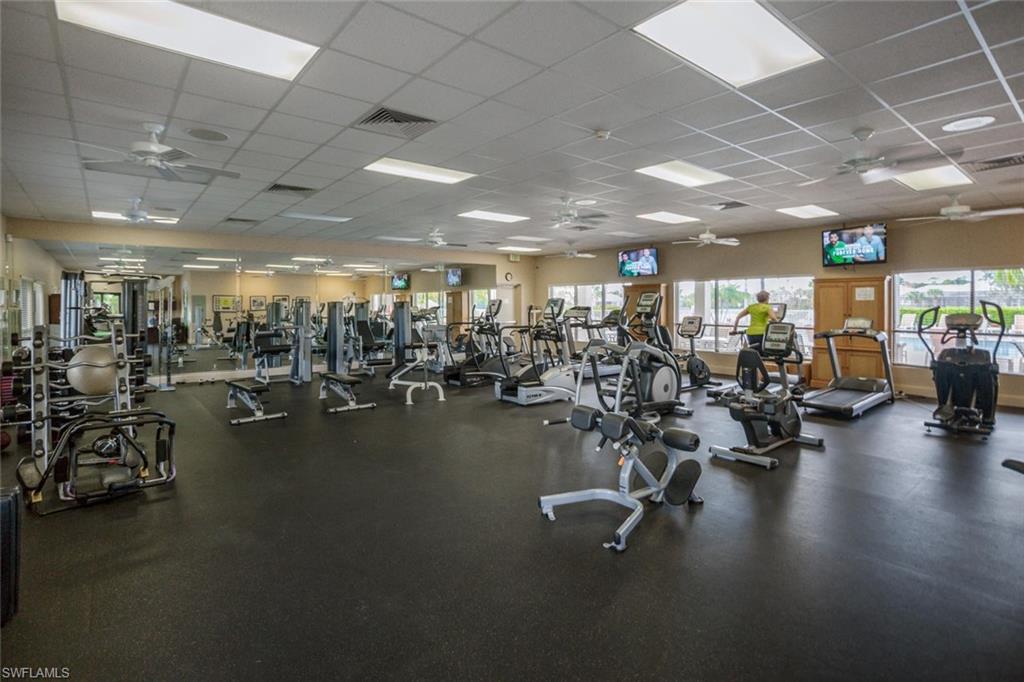 CROWN COLONY - Residential