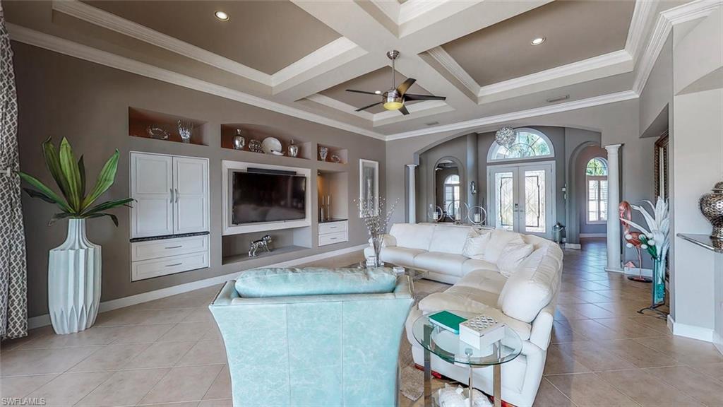 CROWN COLONY - Residential