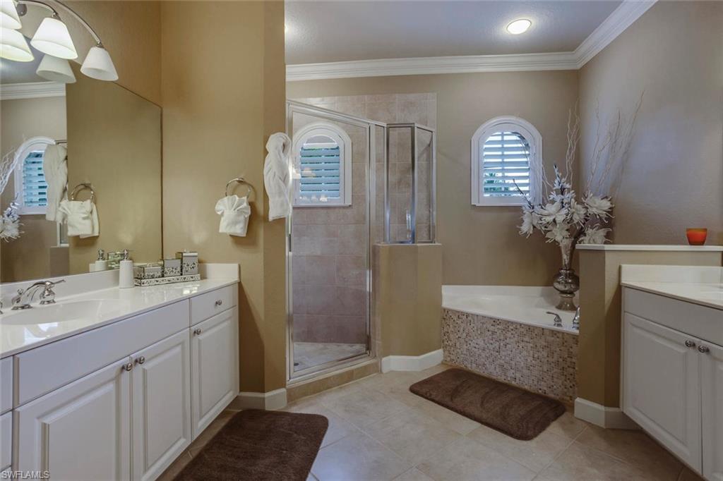 CROWN COLONY - Residential