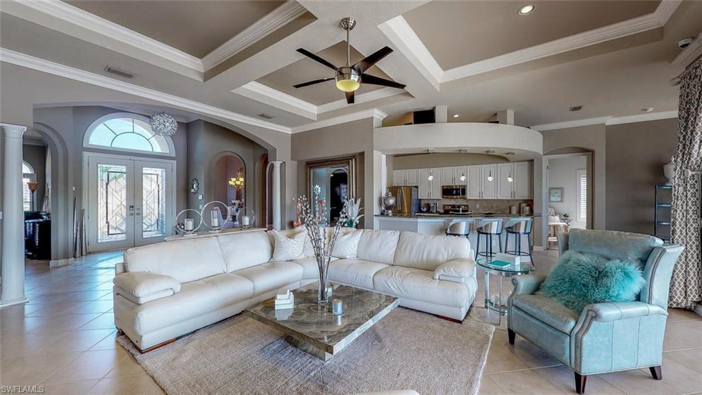 CROWN COLONY - Residential