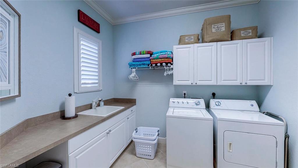 CROWN COLONY - Residential