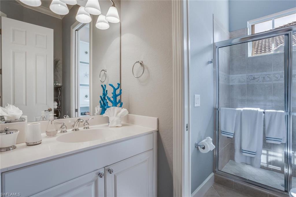 CROWN COLONY - Residential