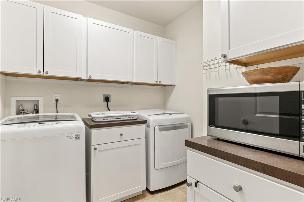 THE RESIDENCES AT COCONUT POINT - Residential