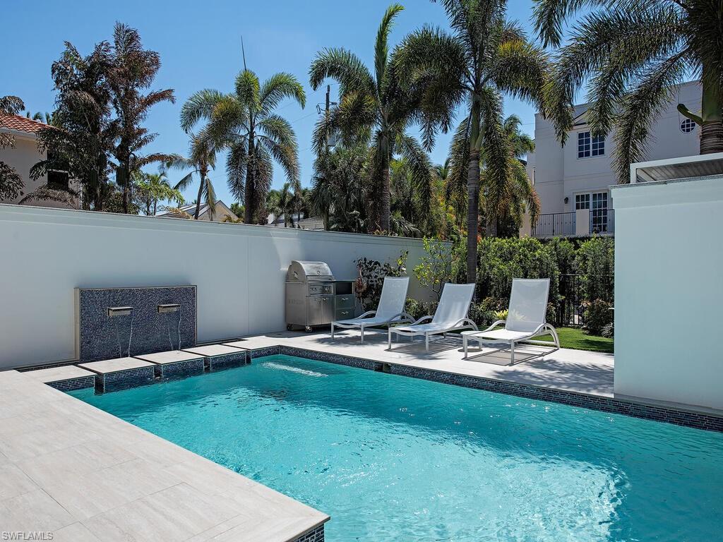 MANORS OF ST. THOMAS - Residential